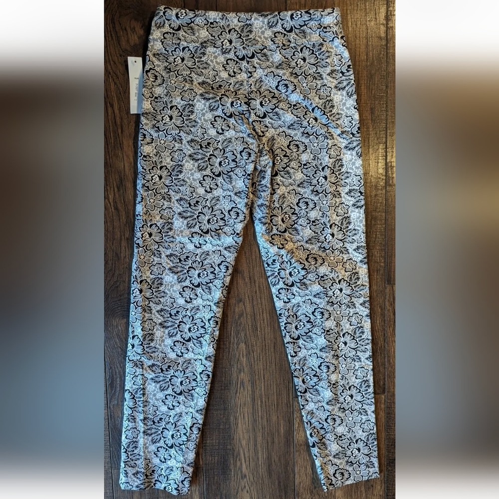 Krazy Larry Black White Gray Floral Skinny Pants Pull-On Stretch P507 NWT Size 2 - Picture 13 of 15
